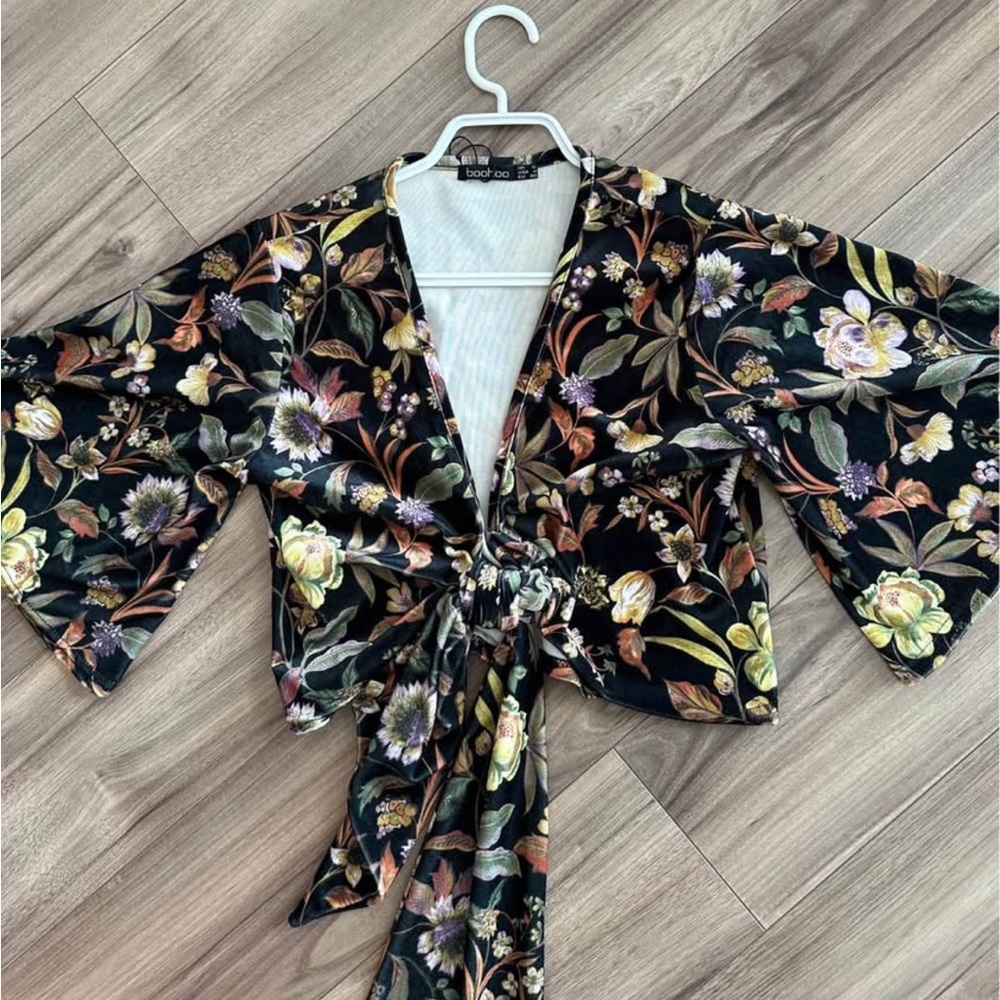 Boohoo Black Floral Long Sleeve Blouse